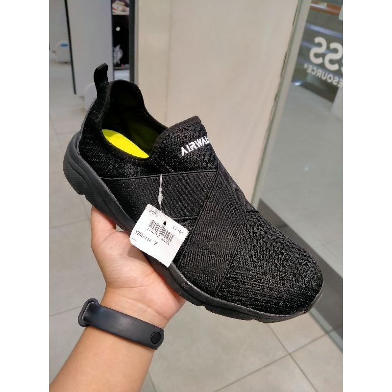 AIRWALK WOMEN SNEAKERS by PAYLESS harga normal 459.000