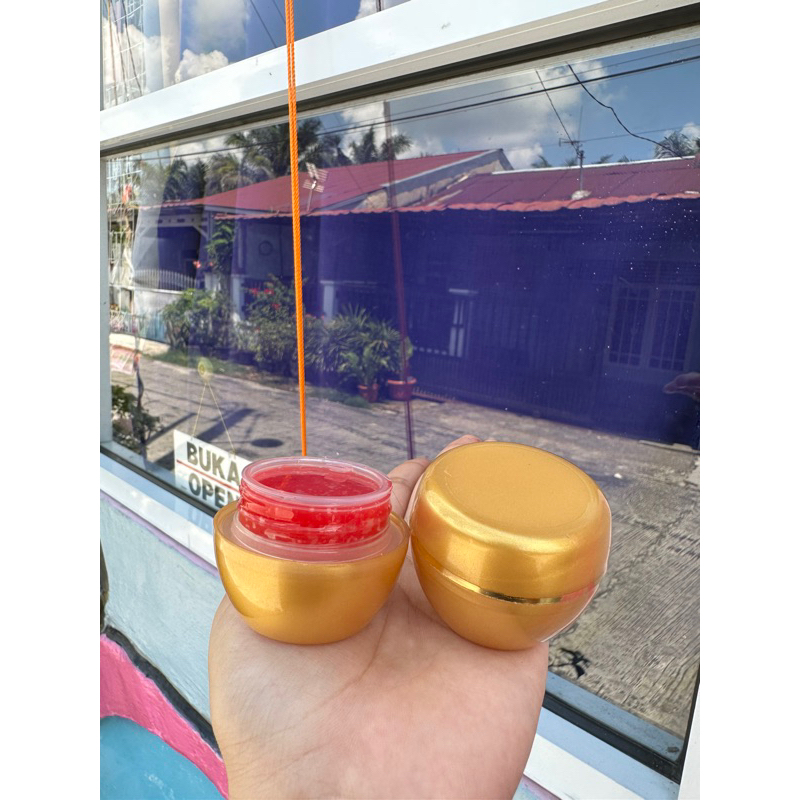 LIP SCRUB STAWBERRY / LIP SCRUB SUGUS STAWBERRY / LIP SCRUB STAWBERRY / LIP BALM