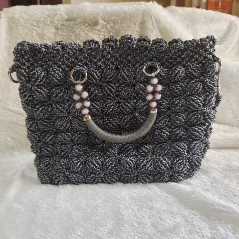 tas talikur motif kerang abu2