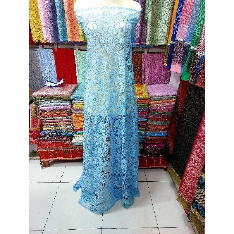 Kebaya saint lorraine biru muda