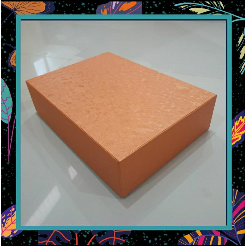

BOX HAMPERS / KOTAK KADO ULANG TAHUN / KOTAK KAYU / BOX KAYU AESTETIK / AESTHETIC BOX / KOTAK SESERAHAN 34,5 x 24,5 x 8,5