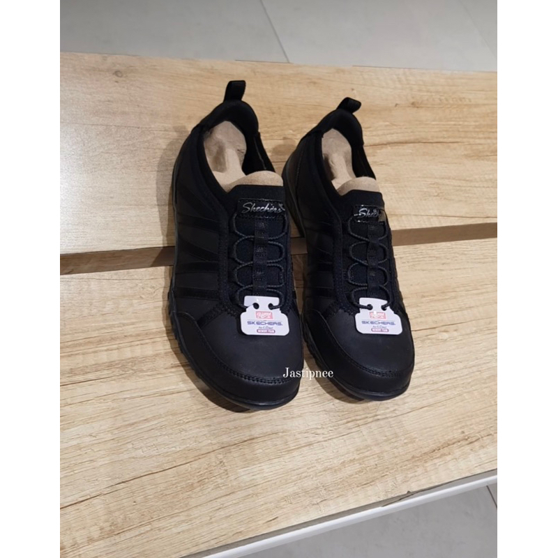 Skechers Breathe Easy Sympathize - Black