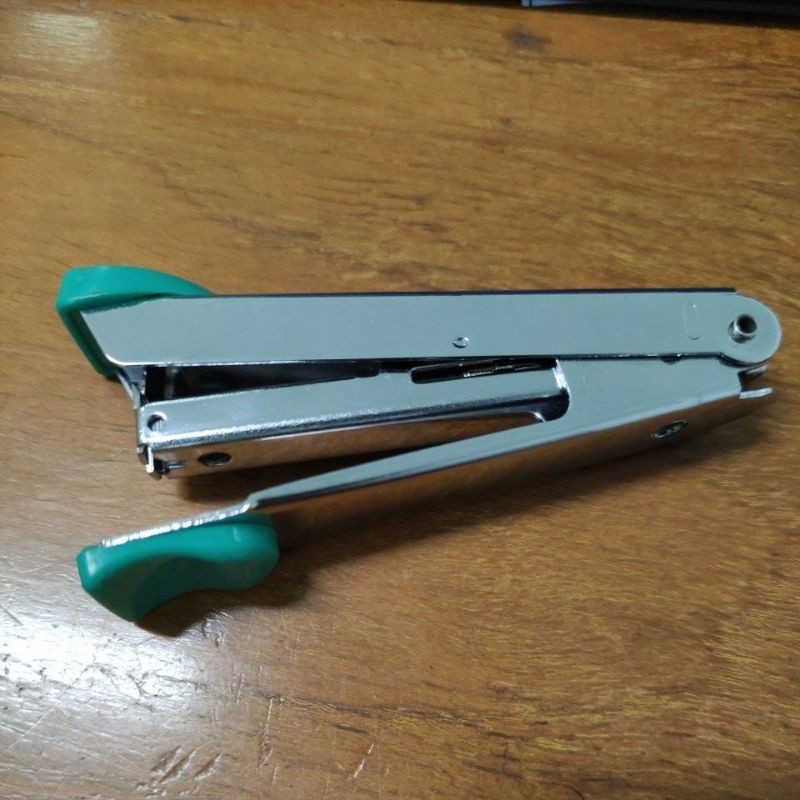 

Stapler kecil