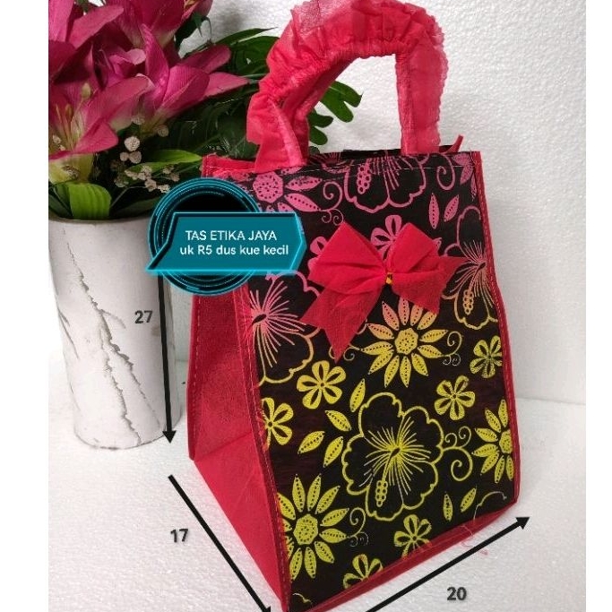 

tas hajatan R5 dus kue kecil P20xL17xt26
