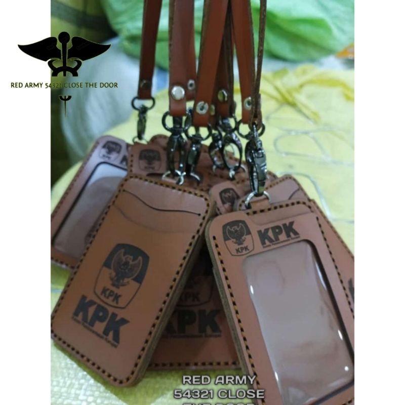 

Holder ID Card Tali Lanyard Name Tag Kulit Asli Logo KPK