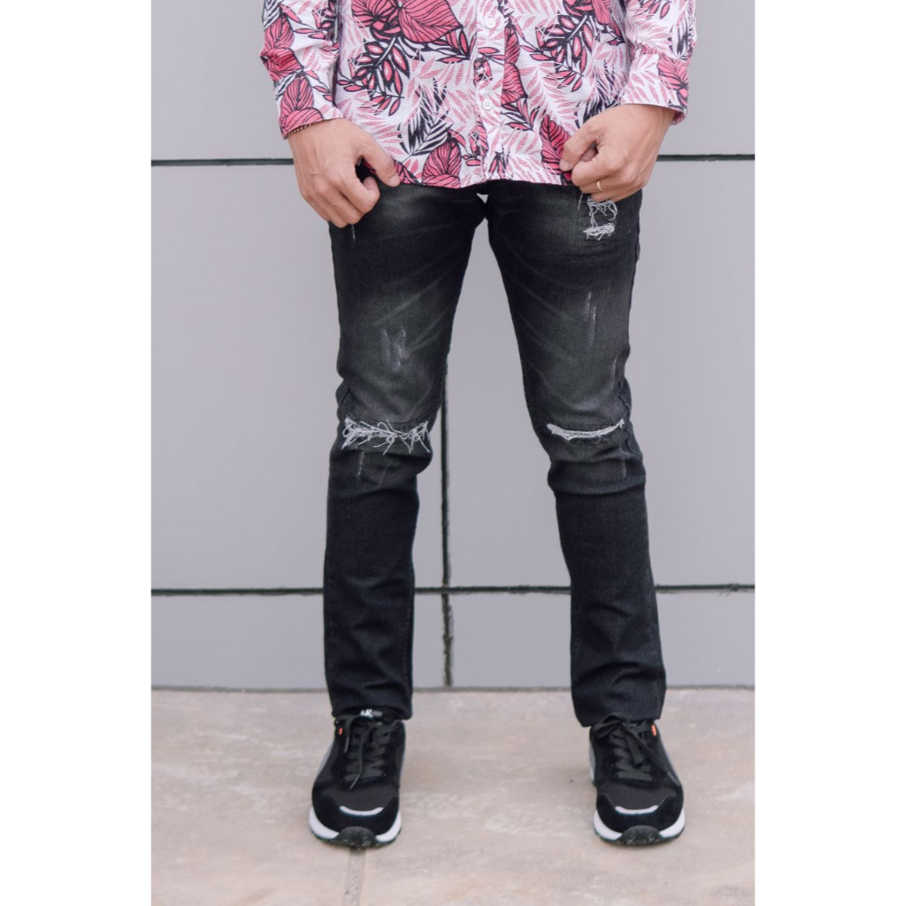 CELANA JEANS SOBEK PRIA HITAM CELANA JEANS DENIM SOBEK PRIA HITAM CELANA SOBEK JEANS PRIA