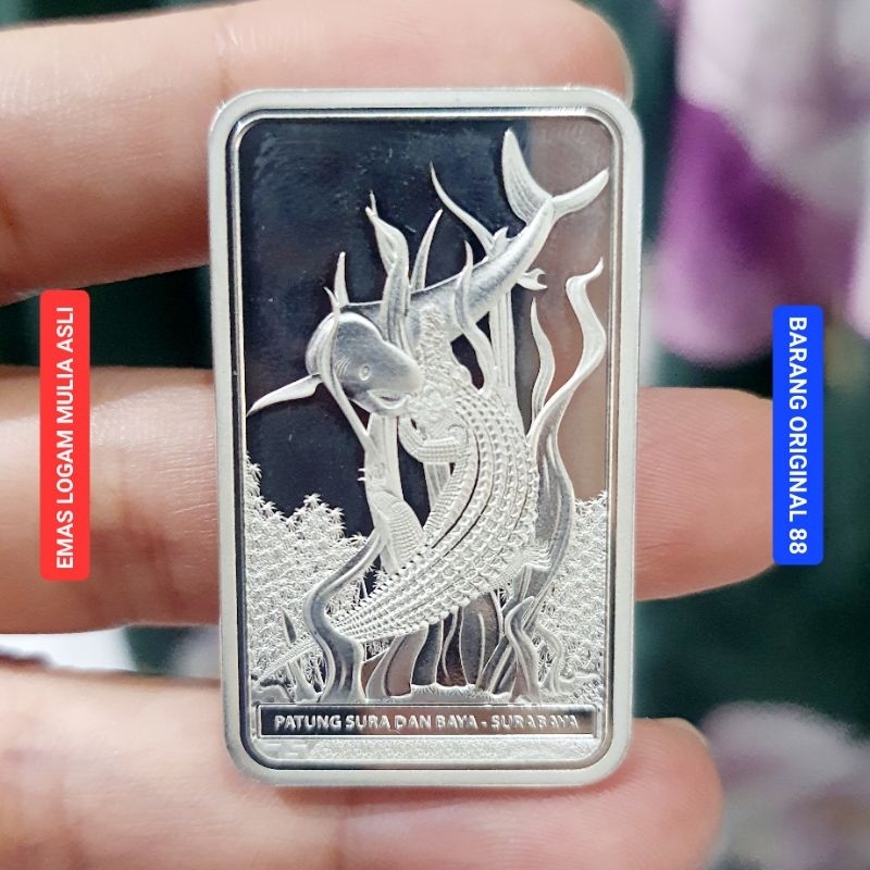 PERAK ANTAM BATANGAN ASLI MURNI INDONESIAN HERITAGE GAMBAR PATUNG SURA dan BAYA MONUMEN SURABAYA 999