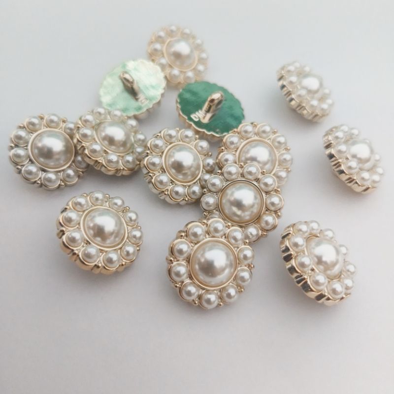 RT7 Kancing Baju Hias Mutiara Bunga Besar Ukuran 32L/2.1 cm