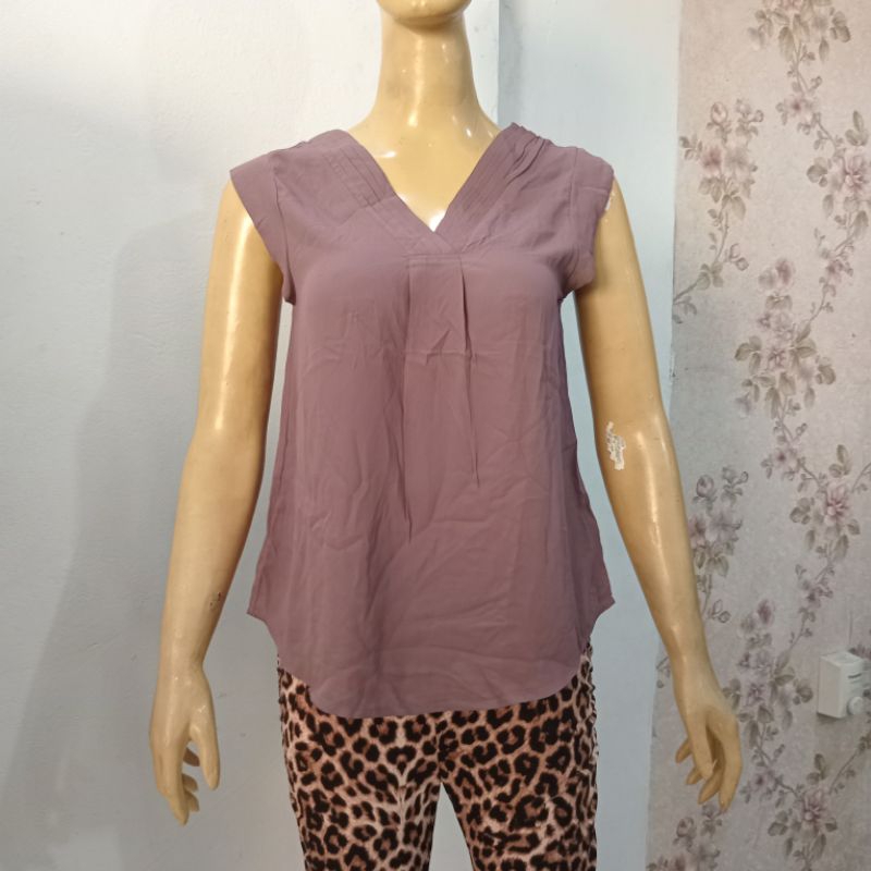 BLOUSE SLEVLEES BRANDED TERBARU
