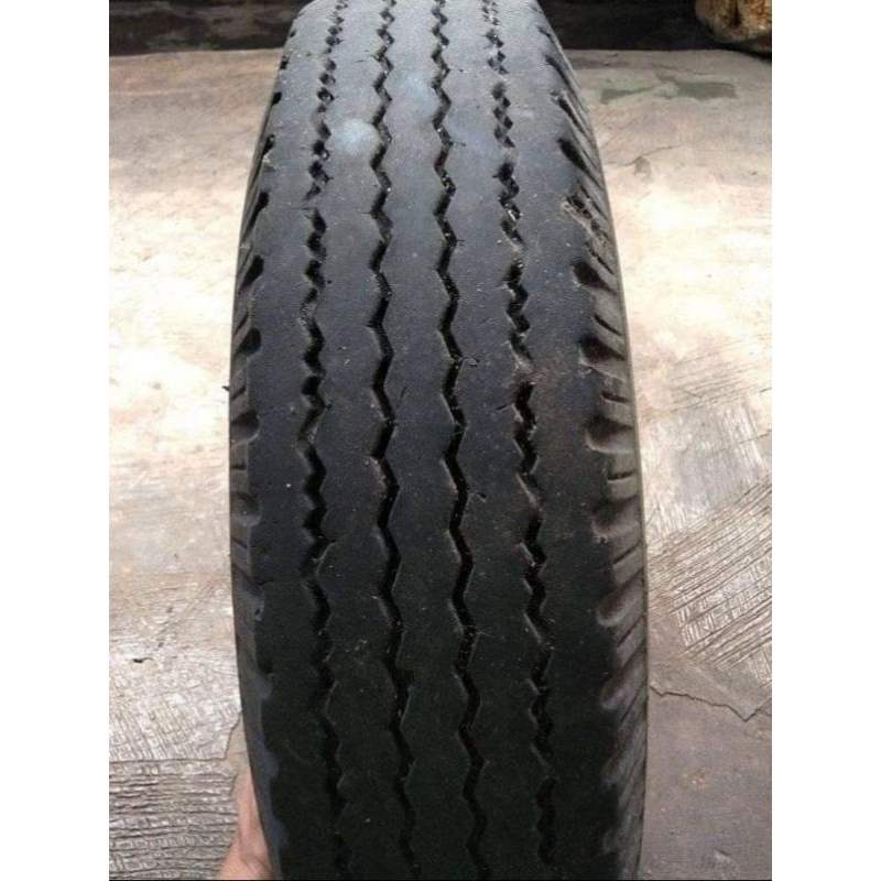 ban mobil truk pik up ukuran ring 700/15