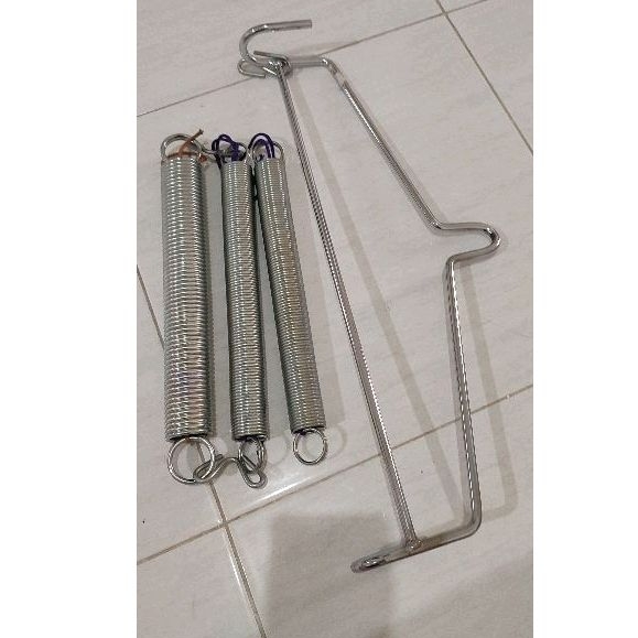 Per ayunan besi & besi segitiga ayunan