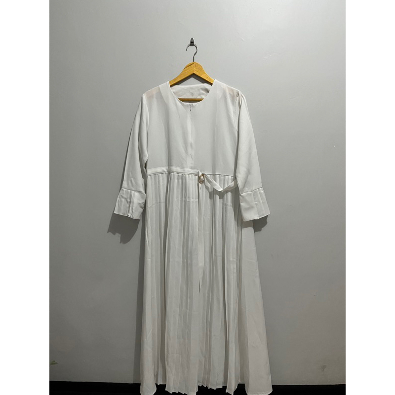 Preloved Dress Putih