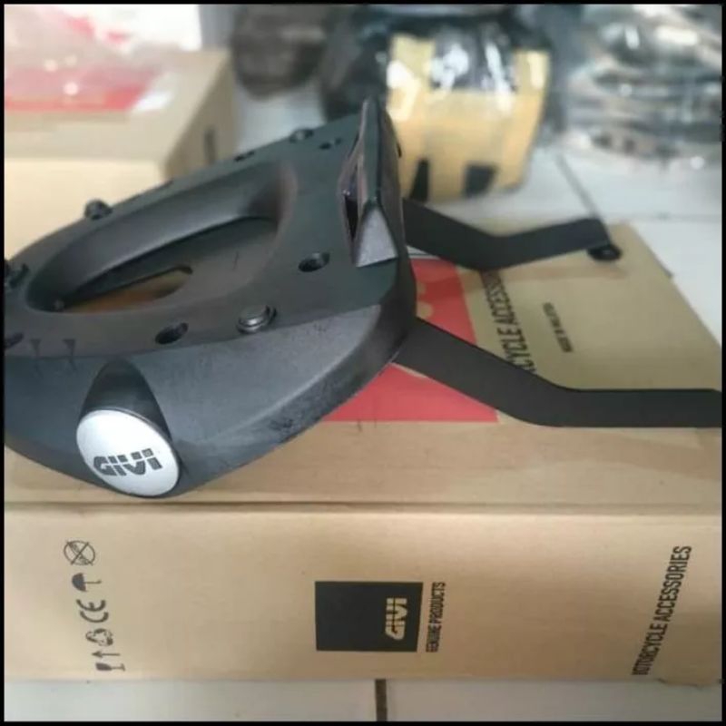 SRV GIVI VARIO 125 led 150 led 160 bracket motor givi original produk faqihmotoshop