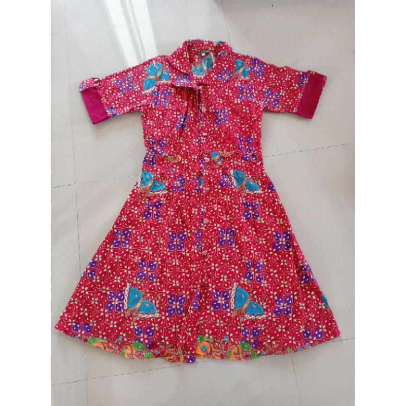 batik merah maroon