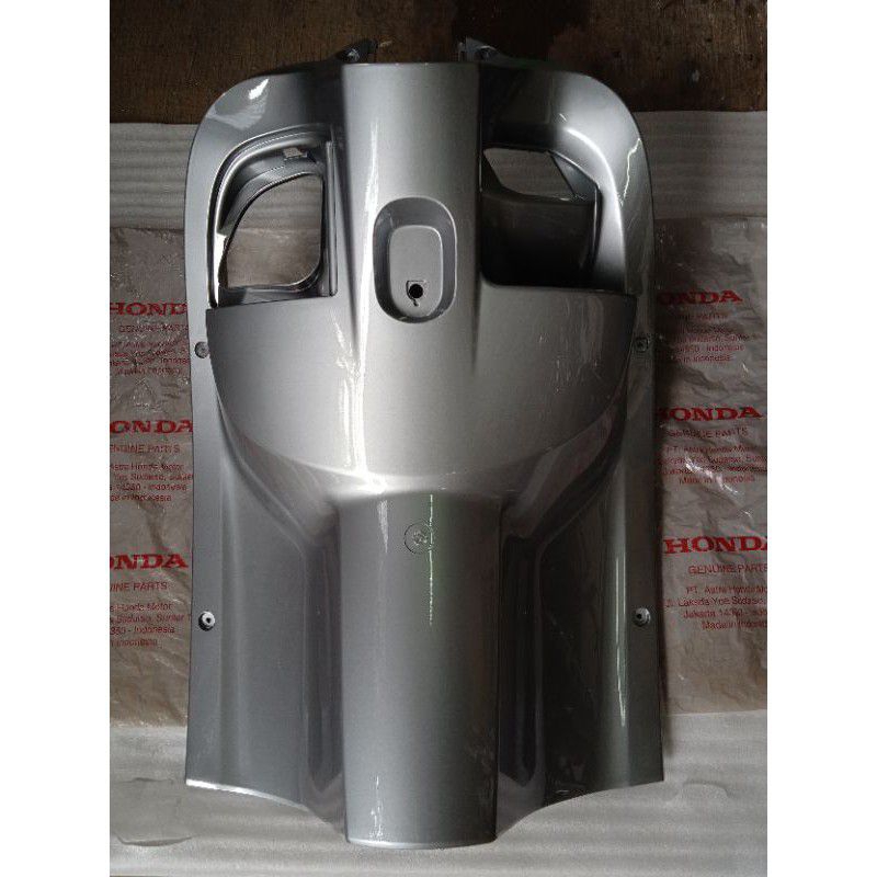 Cover Kontak Dasbor Bawah (Cover Inner Lower Seat) Motor Scoopy eSP 2017-2020 Original Honda