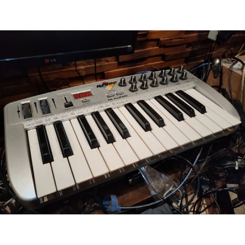 soundcard plus midi controller m audio