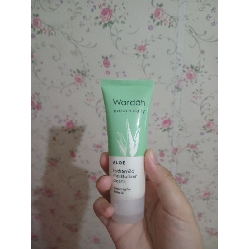preloved wardah aloevera moisturizer