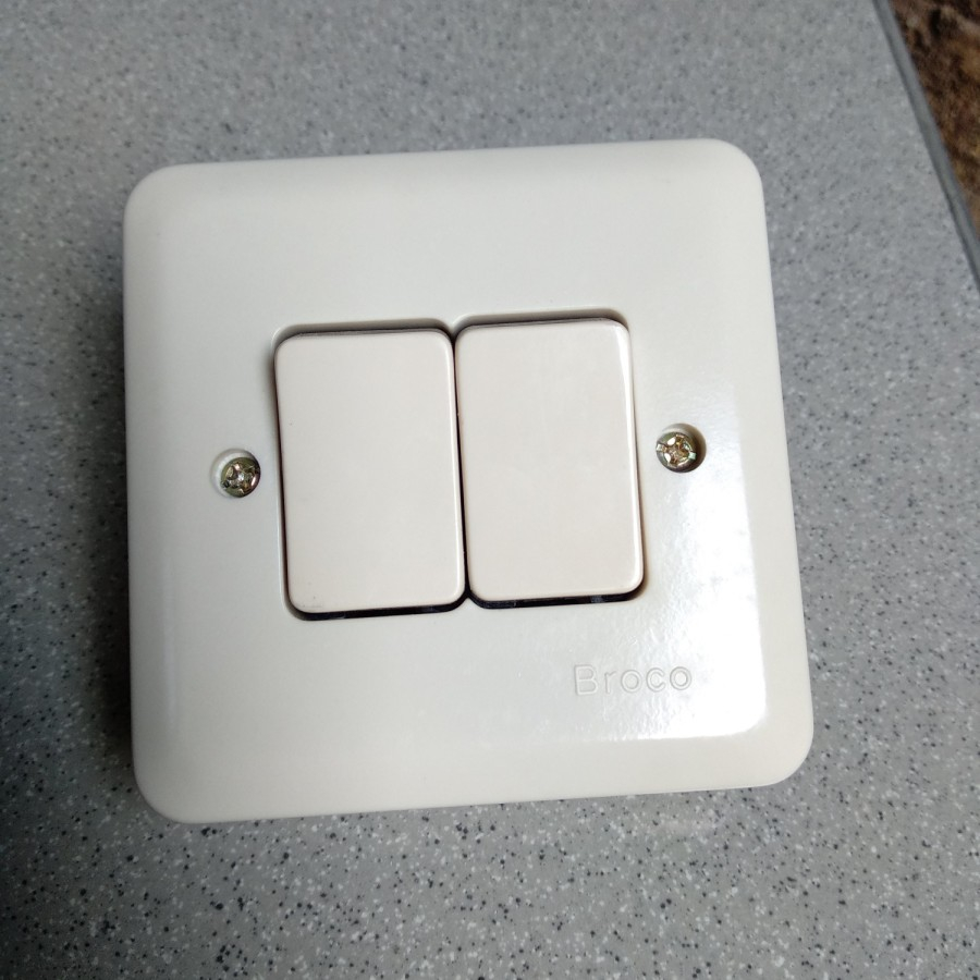 Saklar Lampu Broco Saklar IB Broco Saklar Lampu Stop Kontak IB Broco