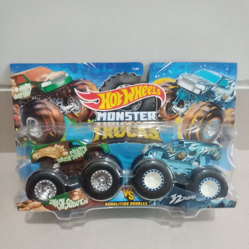 smash squatch vs 32 degrees monster trucks hotwheels doubles