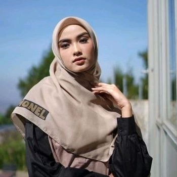 Monel BELT GLITTER Scarf/Hijab/Segi Emapat/Kerudung by Monel_Chavians