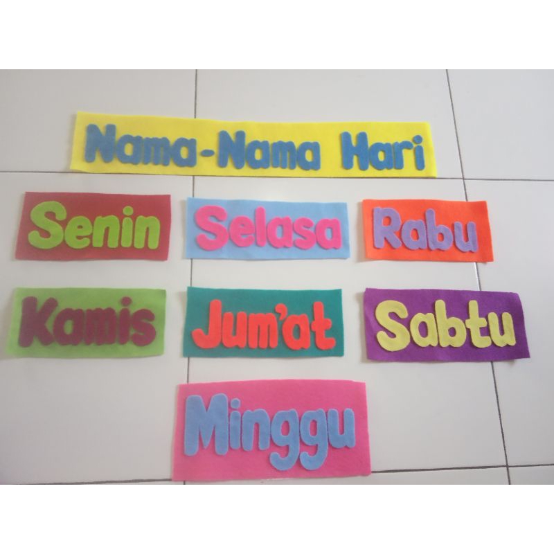 

tulisan nama hari/ hiasan kelas/ nama nama hari/ hiasan flanel