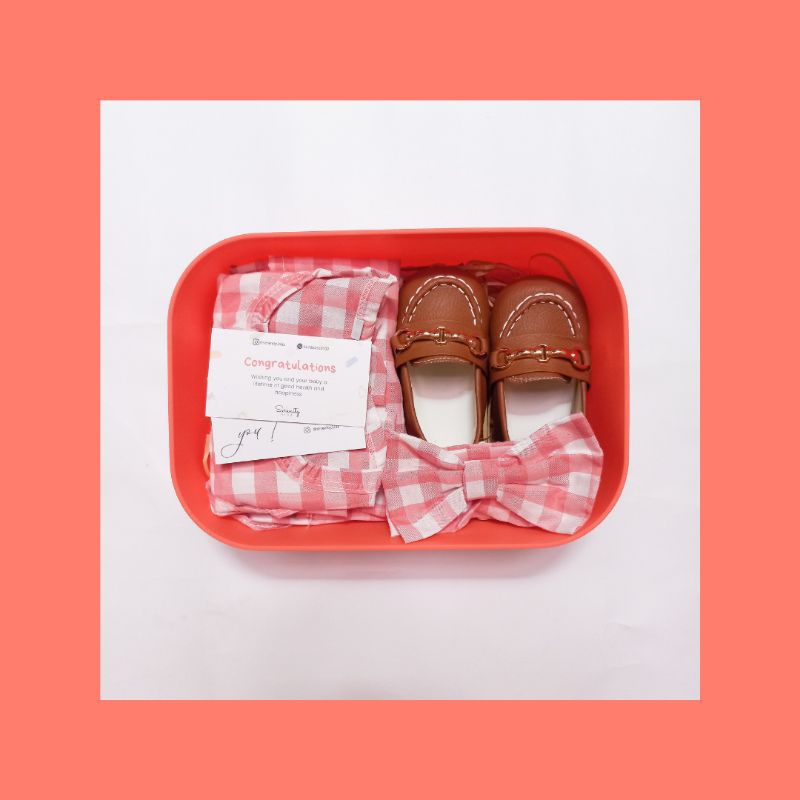 PAKET HAMPERS KADO LAHIRAN BAYI PEREMPUAN / KADO BAYI PEREMPUAN