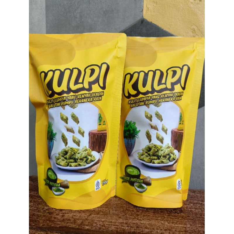 

keripik kulit lumpia rasa greentea yg lumer dan cruncy