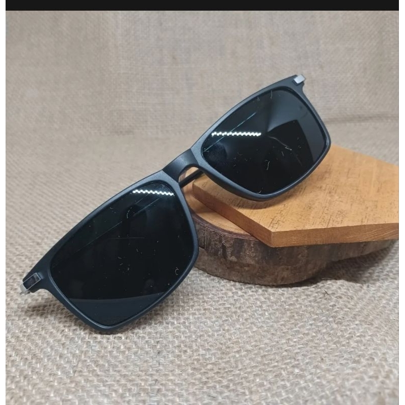 Kacamata hitam pria wanita tangkai besi kacamata Sunglasess lensa hitam