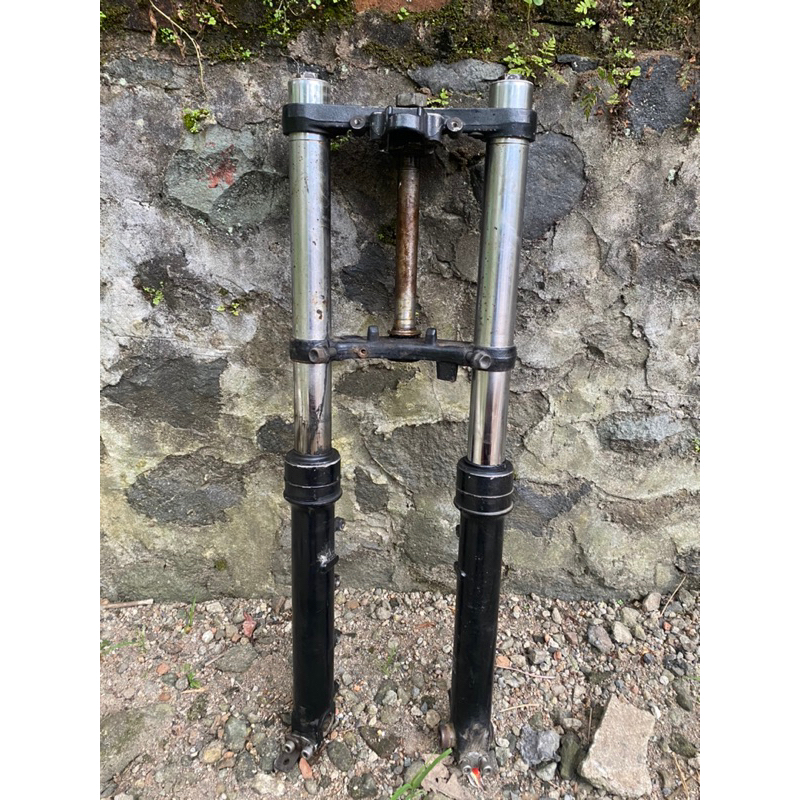 Shock atau skok depan cb400 original pnp honda