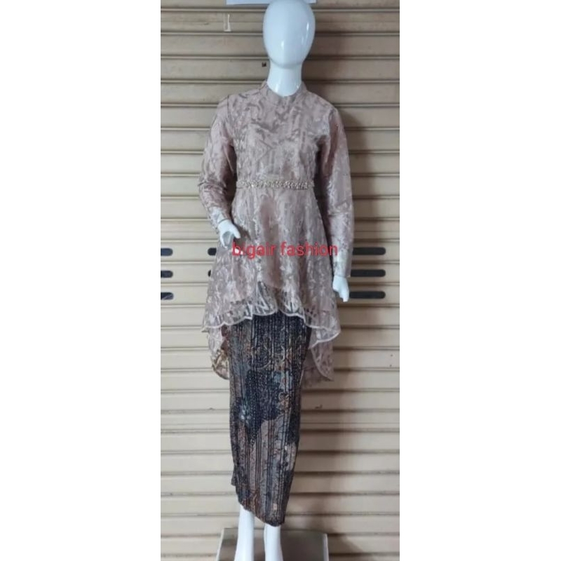 BA KEBAYA MODERN KEBAYA LESTY KEJORA SETELAN KEBAYA LESTY PAYET KEBAYA LAMARAN KEBAYA PESTA KEBAYA WISUDA