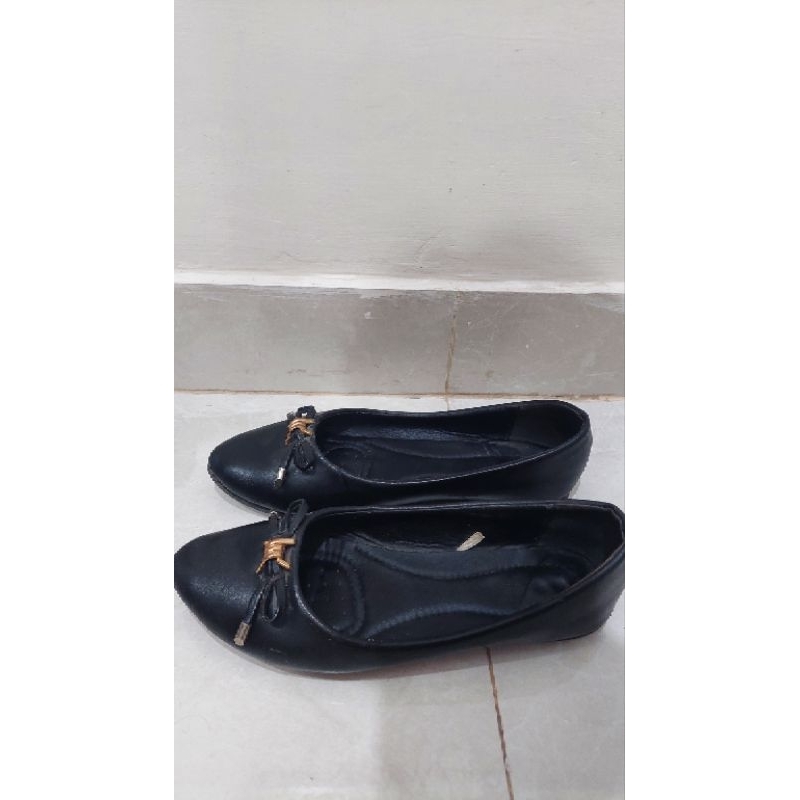 SEPATU FLAT SHOES CONNEXION HITAM POLOS CANTIK KULIAH KERJA