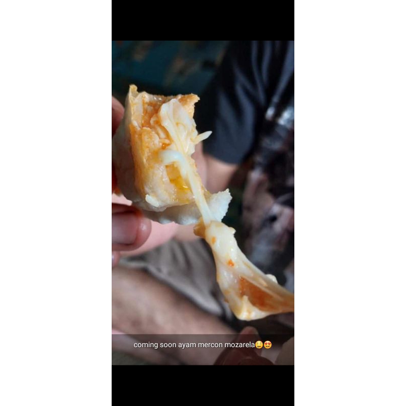 

Cireng Ayam Mercon Mozarela