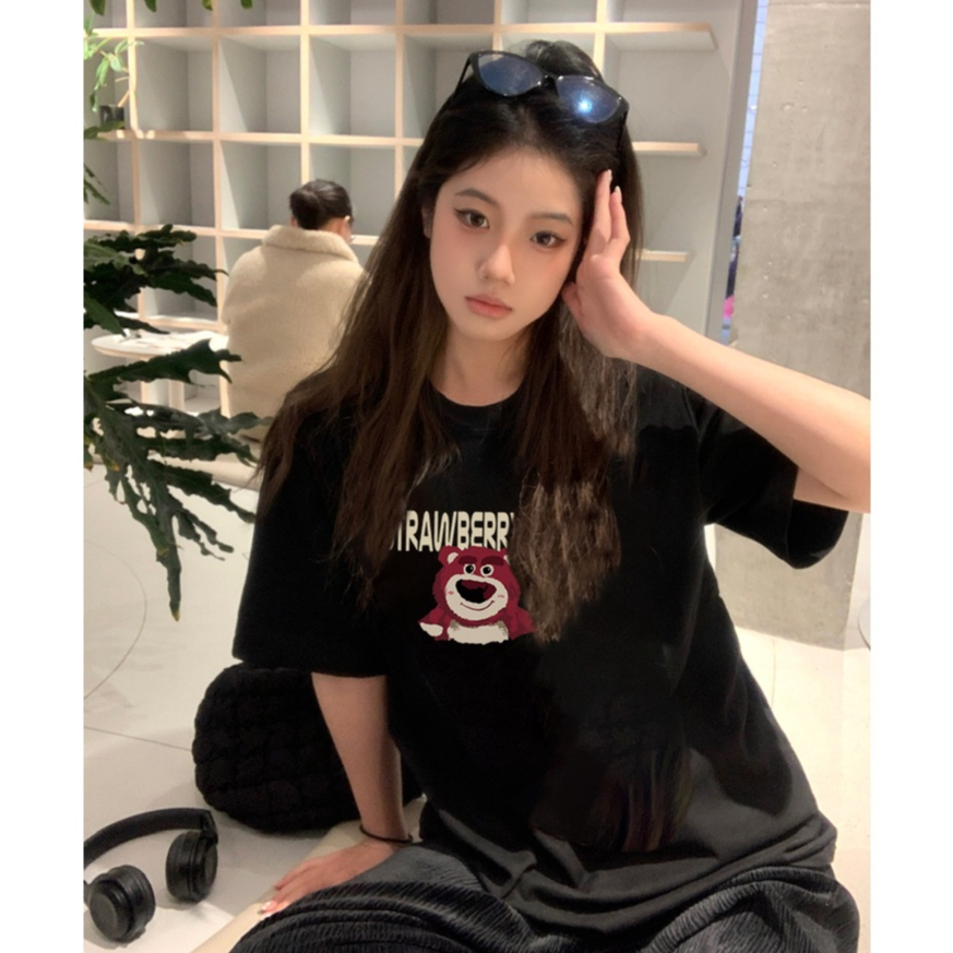 baju atasan wanita terbaru korean style lengan pendek oversize cartoon graphic print t-shirt import Strawberry Bear Doodle kaos hitam