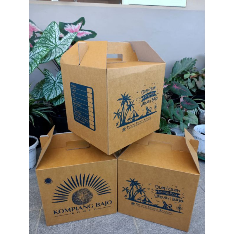 

Box / Kardus Oleh-oleh, Hampers, dll uk. 30x30x25 model A1