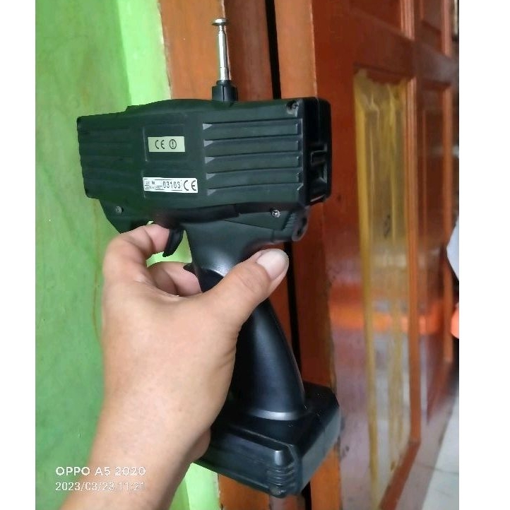 Nitro remote Monster Truck HOBAO 1/8 Freq 27Mhz