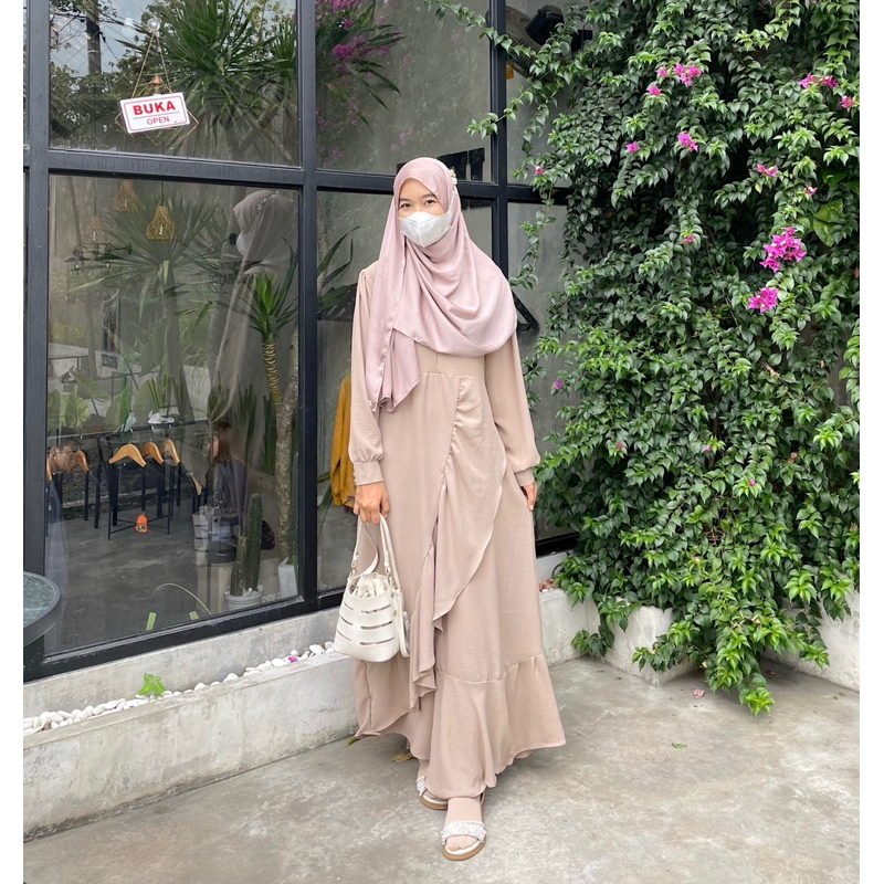 SAFIRA DRESS BY YOUNAHIJAB