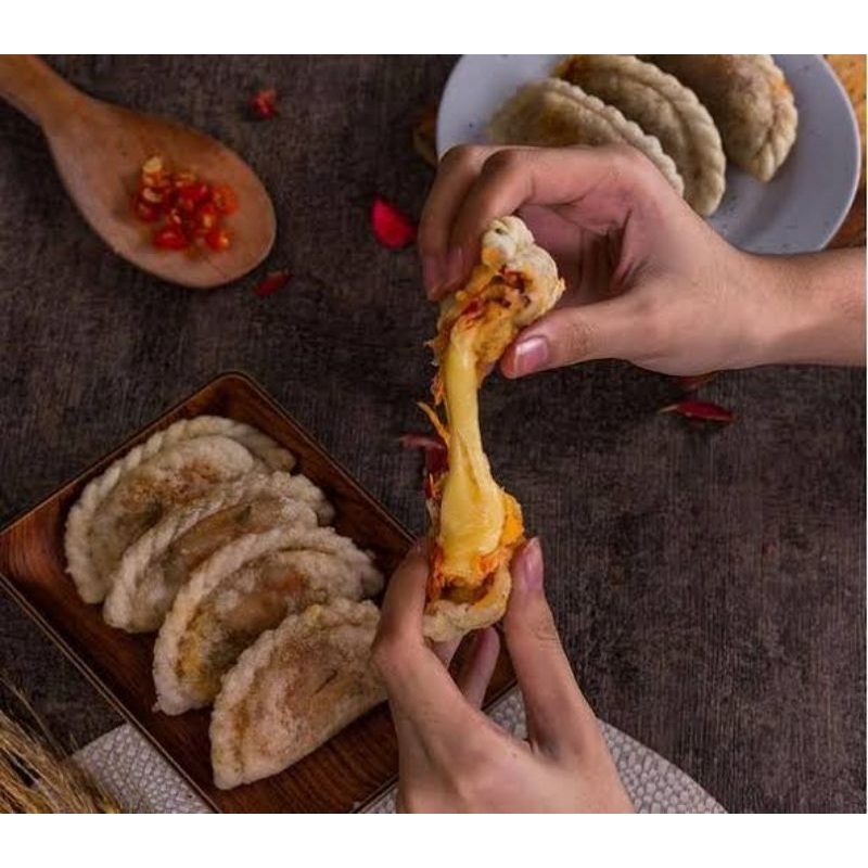 

cireng mercon isi keju mozzarella