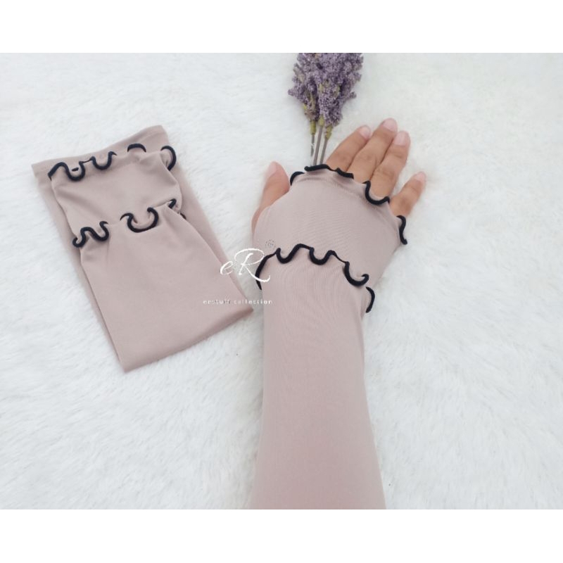 HANDSOCK JEMPOL CURLY / MANSET KRIWIL JEMPOL