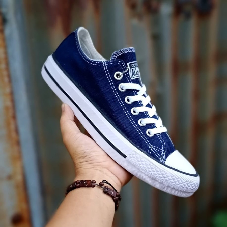 Supplier sepatu Allstar Classic Low Sepatu Sneakers Alstar Convers Pendek Warna Hitam Bahan Canvas