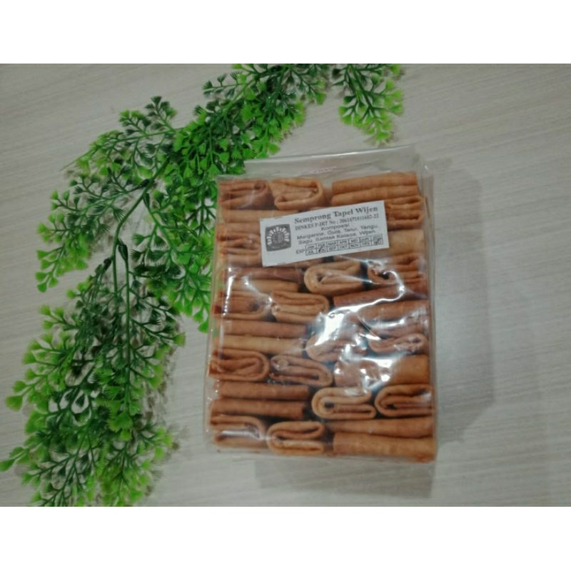 

Semprong Wijen/makanan ringan