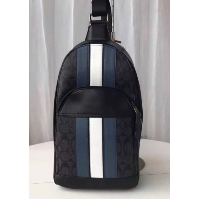 COACH CHARLES PACK IN SIGNATURE WITH VARSITY STRIPE (C67249)