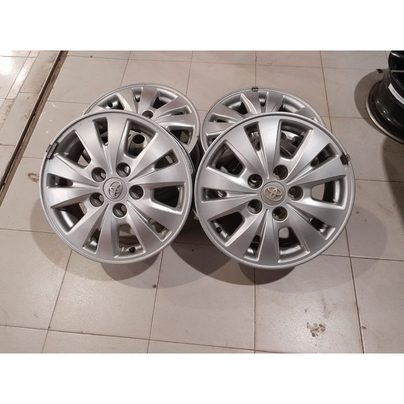 Velg Mobil Bekas Ring 15 Copotan Oem Innova Velg Mobil Toyota Baut 5x114 Et45 Second Murah