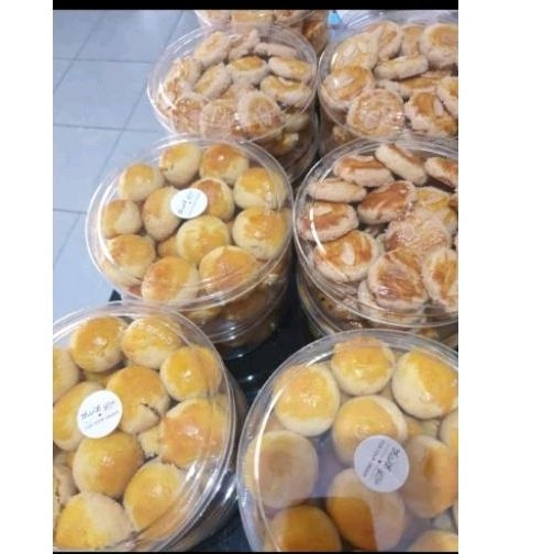 

kue nastar sekali gigit bakal ketagihan beraneka macam kue lebaran 1 toples 85.000