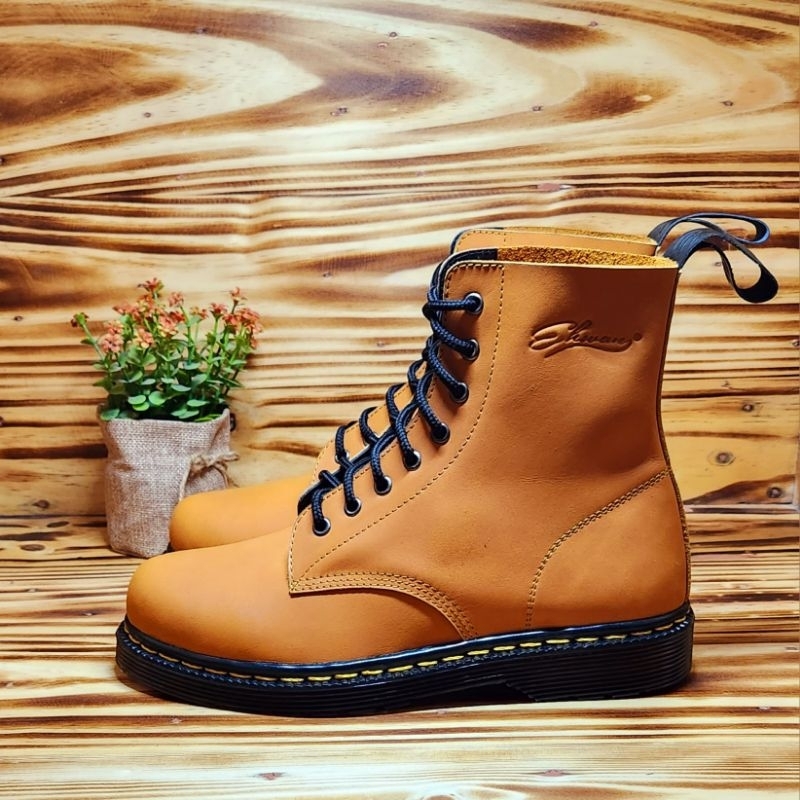 sepatu pria boot 8hole sepatu mirip docmart sepatu kulit berkualitas -ehwan