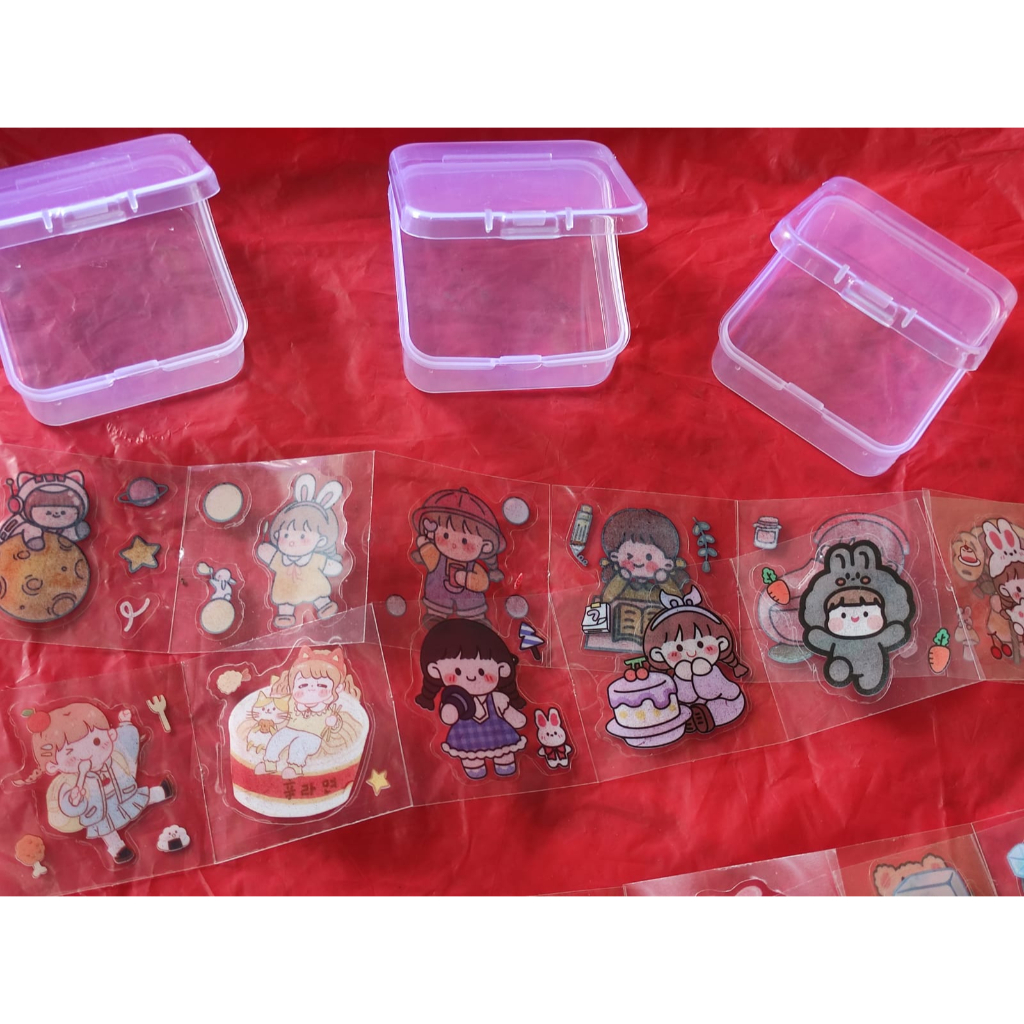 MAINAN ANAK STIKER KOTAK PER 1 KOTAK / MAINAN STICKER MOMO KOTAK PLASTIK 5CM