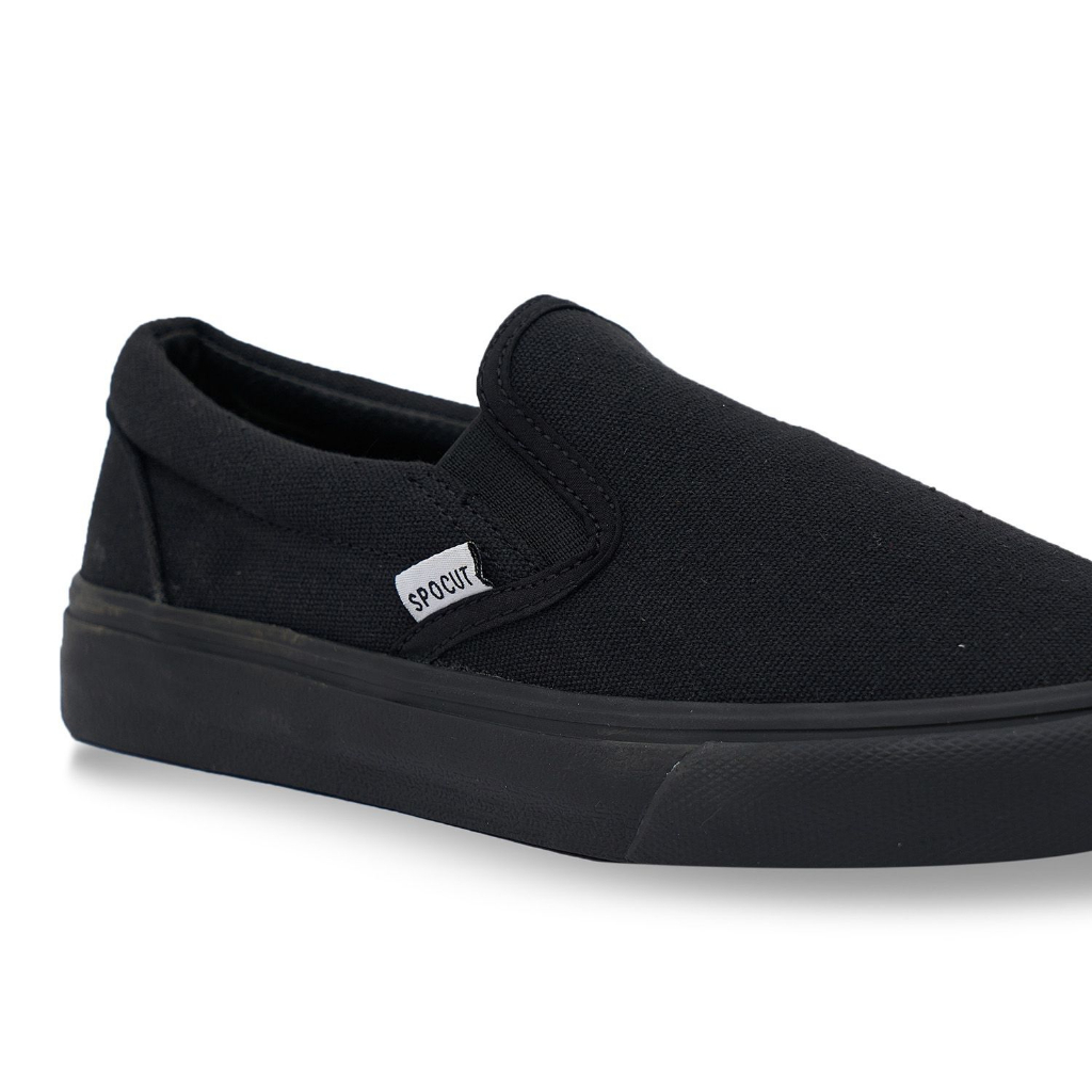 Sepatu SPOCUT Full Black Slip On