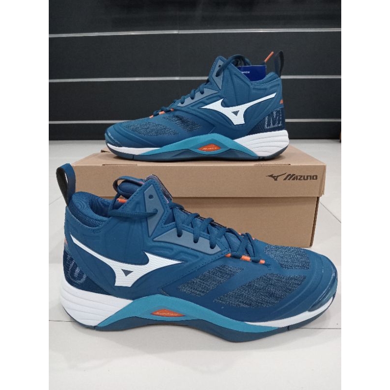 Mizuno wave momentum 2 mid 100% original