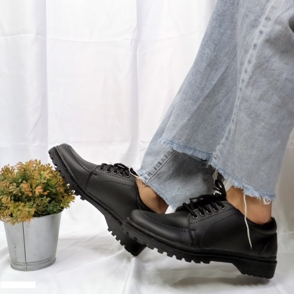 New Sepatu Tali Wanita Hitam Amra Series2