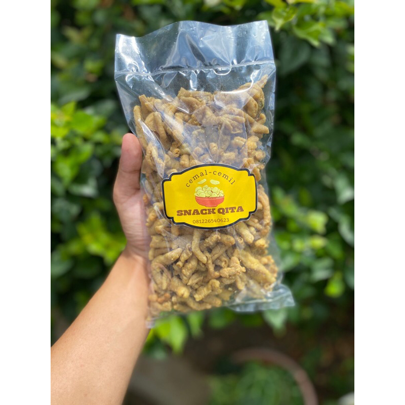 

250gr// Keripik usus crispy/ cemilan enak/ makanan ringan/ jajanan kiloan/ murah