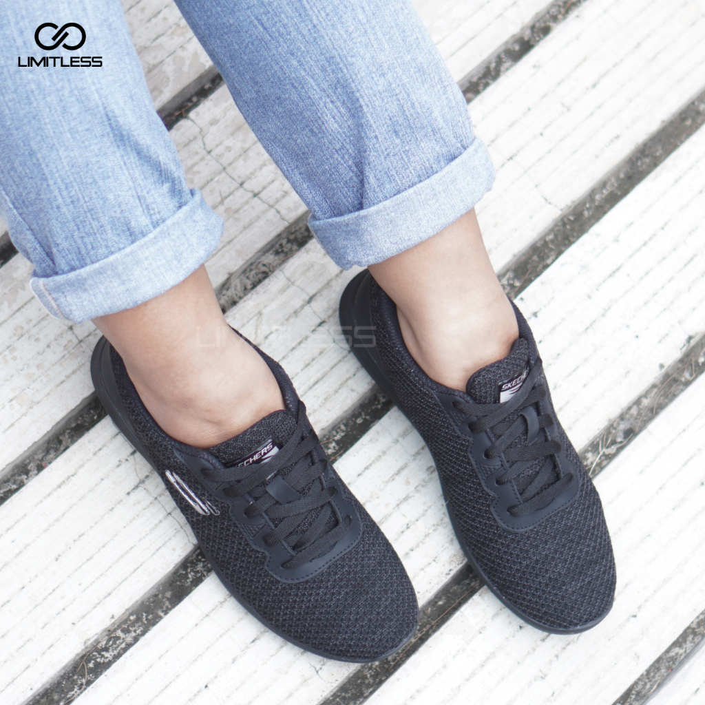 Sepatu Wanita Olahraga Sneaker Cewek Tali Terbaru Sneakers Cewe Ringan Trendy Anti Slip Kekinian